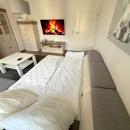 아파트 Primeloft Igel - Balkon - Zentrale Lage - Grosse Kueche - Stilvoll & Modern - Bis 6 Pers - Mit Parkplatz *