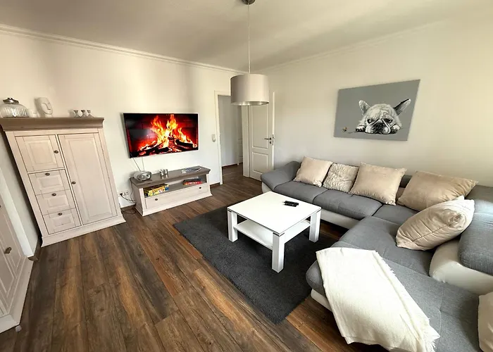 Lägenhet Primeloft Igel - Balkon - Zentrale Lage - Grosse Kueche - Stilvoll & Modern - Bis 6 Pers - Mit Parkplatz *